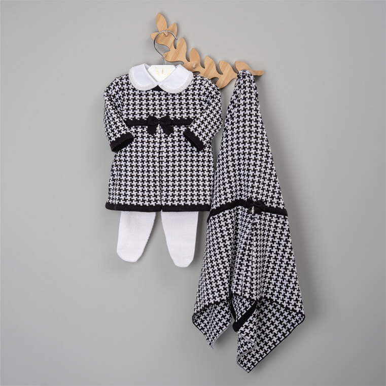 Vestido, Calça e Manta - Pied Poule nas cores reto e Branco com Pérolas Swarovski da marca Laleblu.